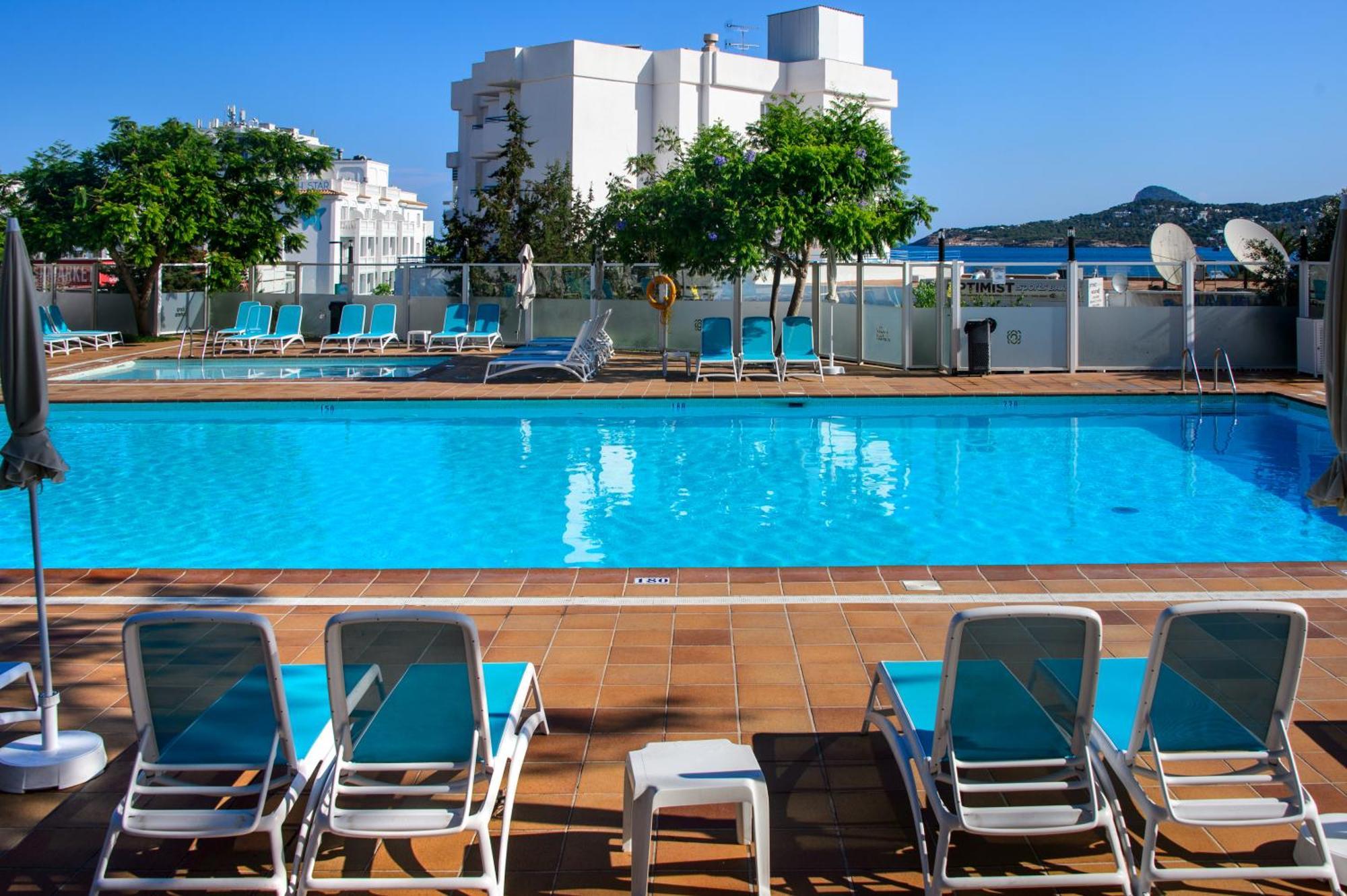 Hotel Vibra Riviera Сан-Антонио-Абад Экстерьер фото