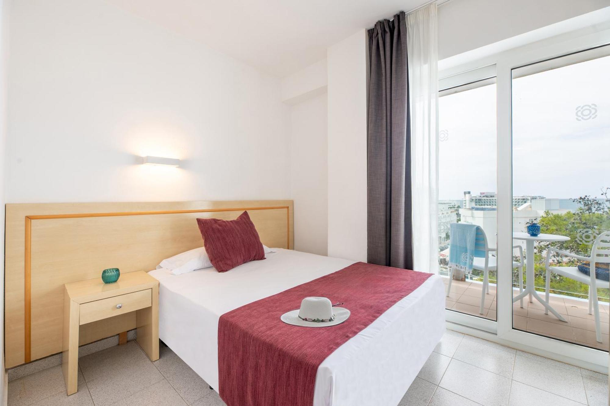 Hotel Vibra Riviera Сан-Антонио-Абад Экстерьер фото